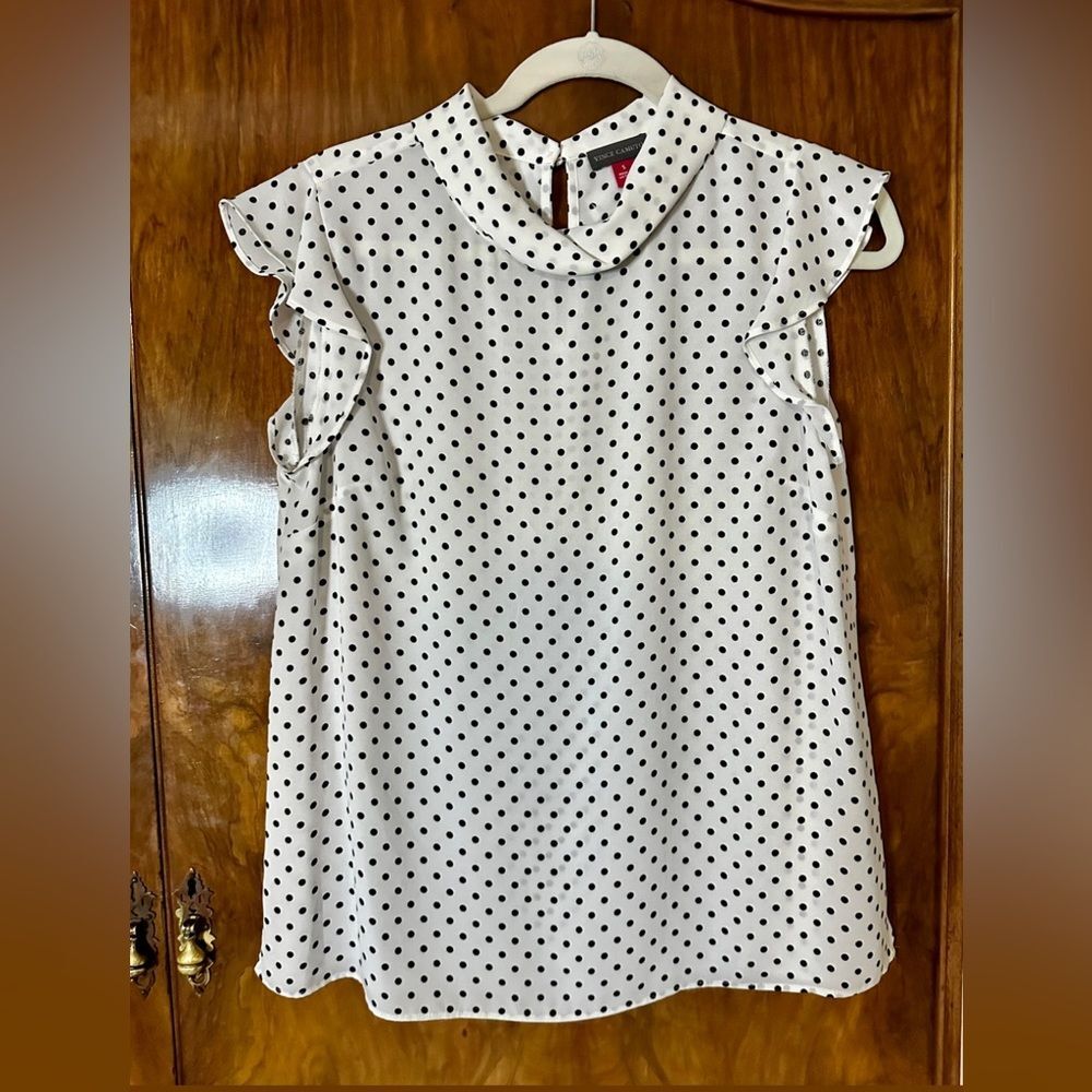 Vince CAMUTO blouse.